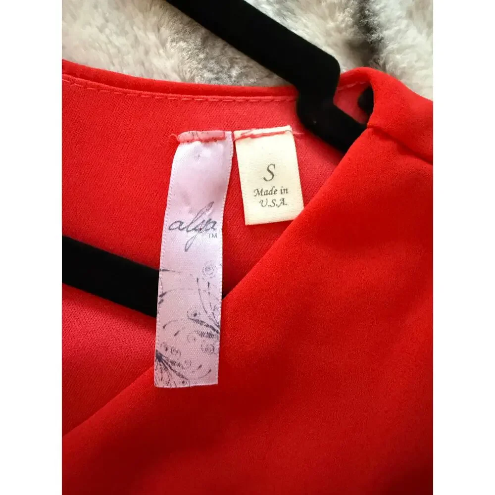 Beautiful Dress by Alya Size Small - Picture 4 of 7